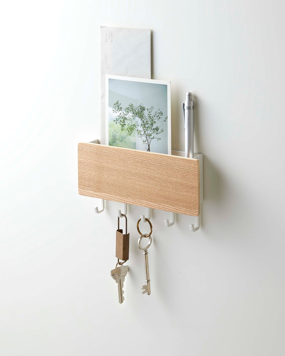 Magnetic Steel and Wood Key Organizer product image - Ash