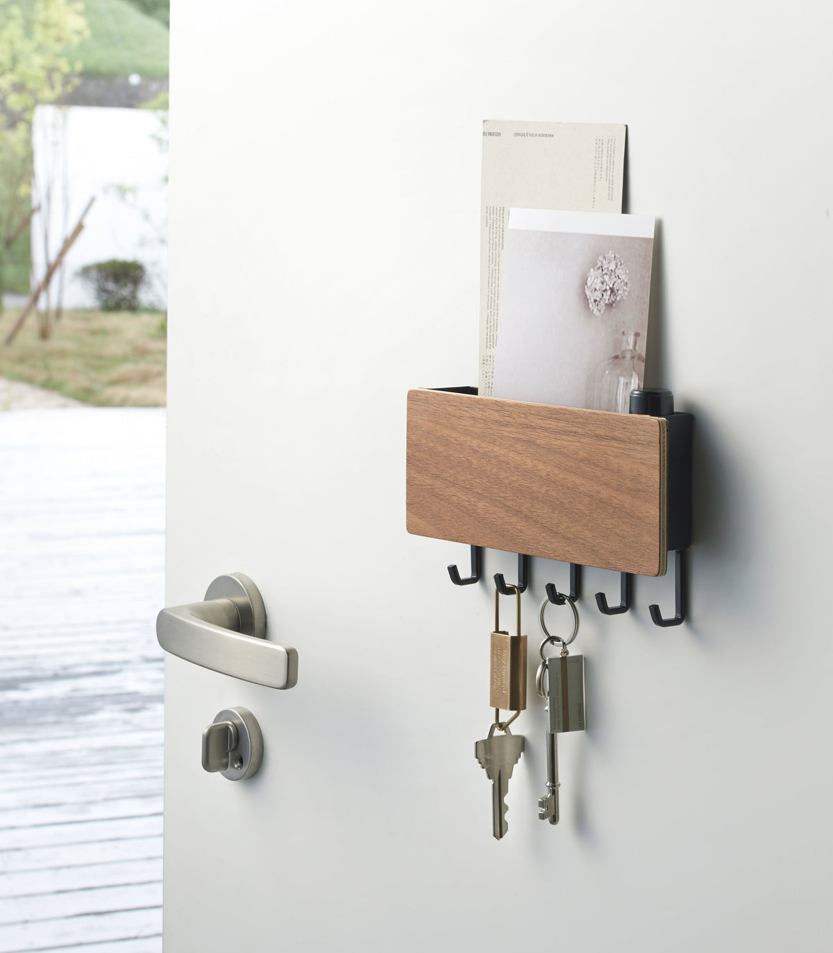 Magnetic Steel and Wood Key Organizer product image