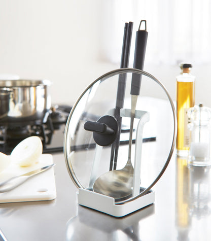 Steel Lid and Utensil Rest product image